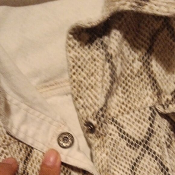 She + Sky Black and White Snake Print Jean Jacket - Picture 10 of 16